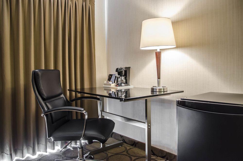 Comfort Inn South Shore Boucherville Exteriör bild