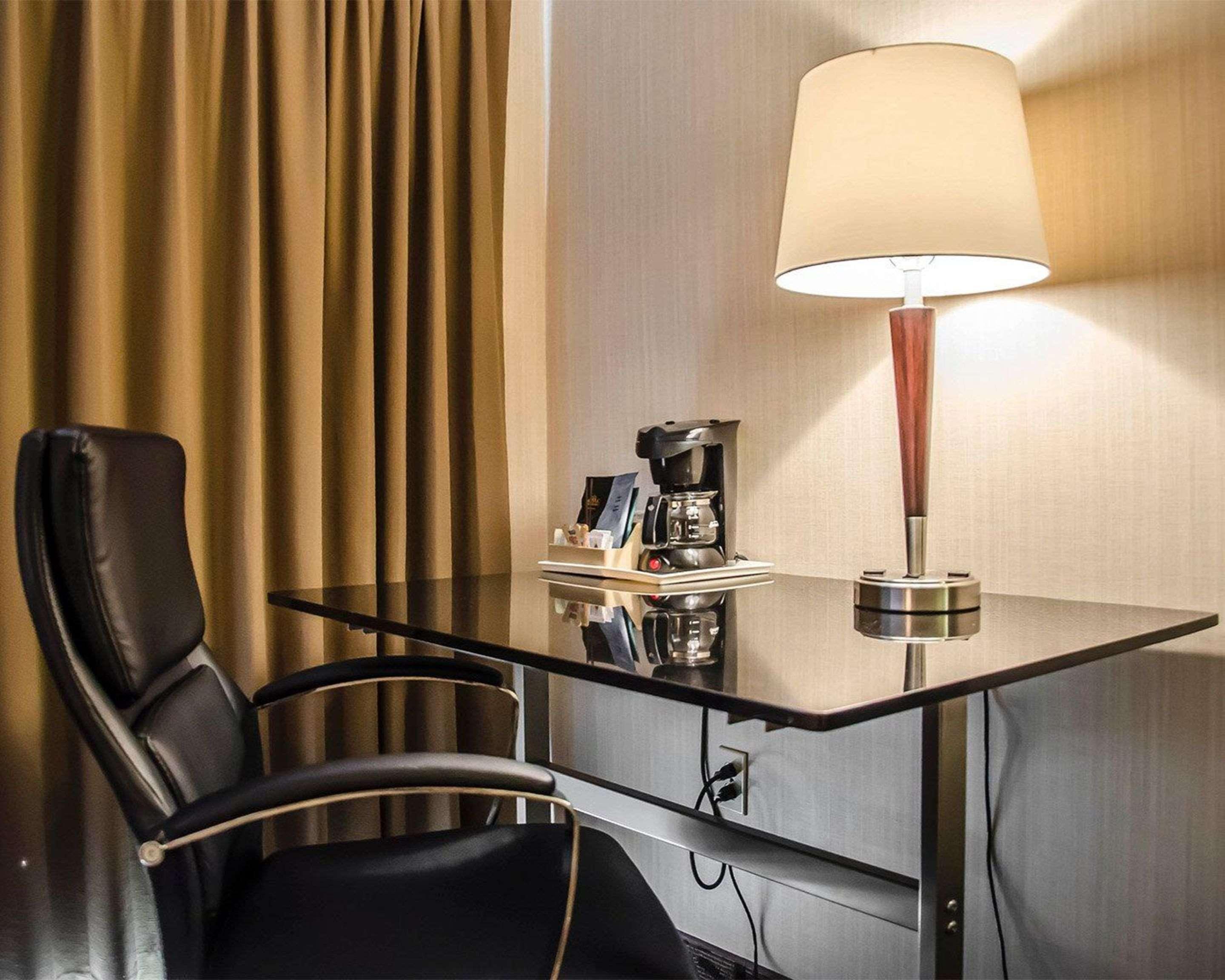 Comfort Inn South Shore Boucherville Exteriör bild