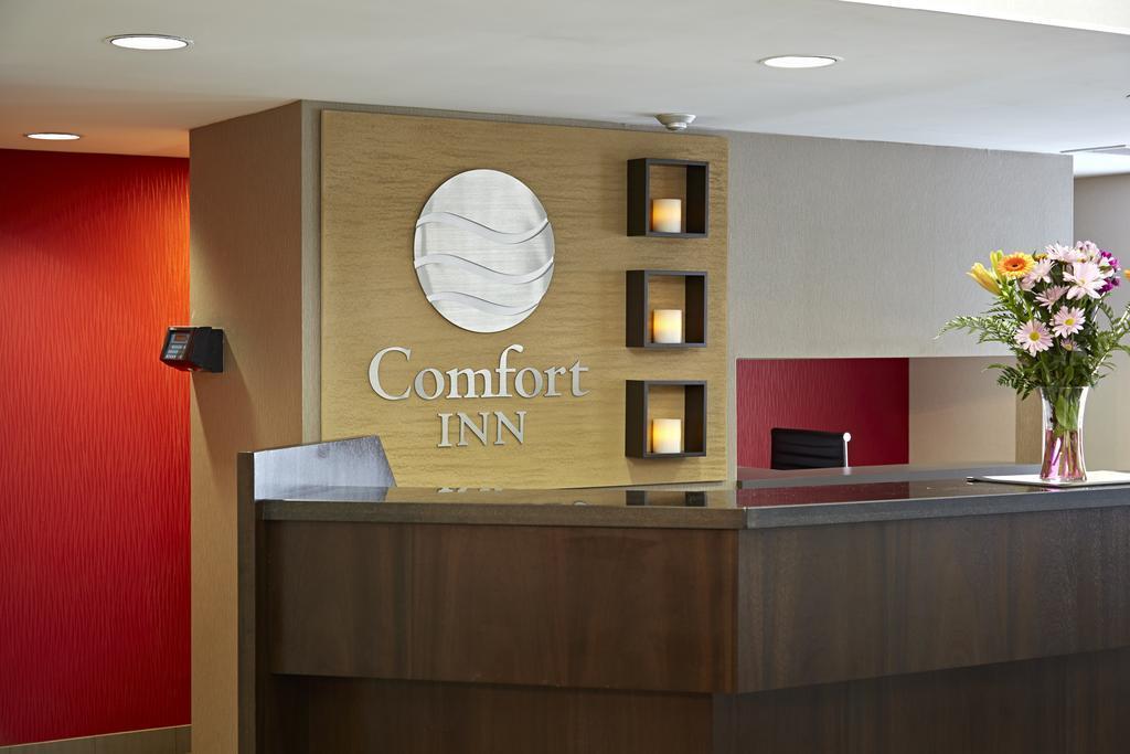 Comfort Inn South Shore Boucherville Exteriör bild